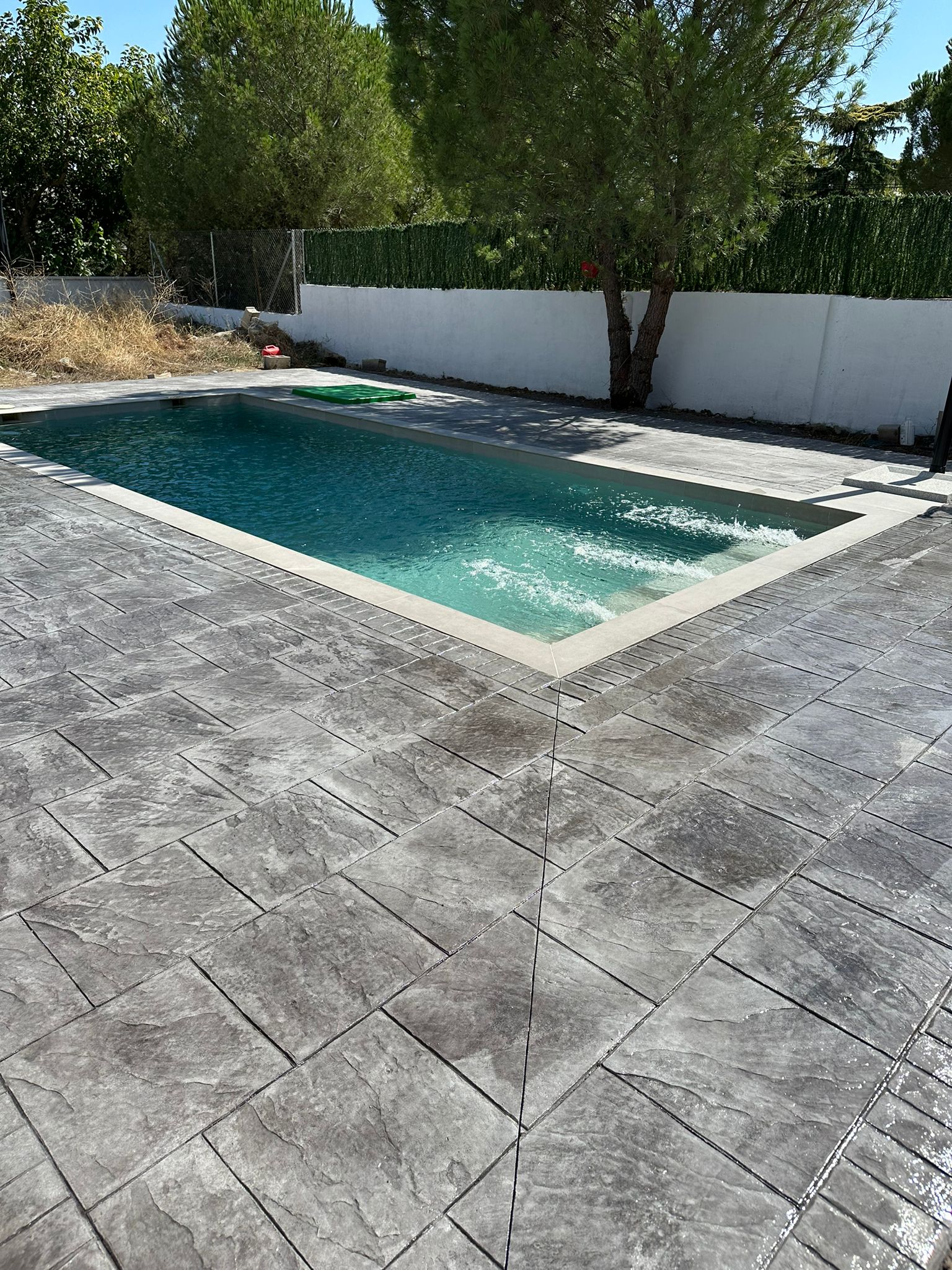 hormigon impreso antideslizante para piscinas